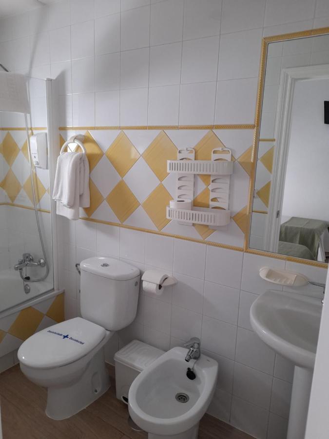 Hostal Casandra - Antiguo Hostal Los Valencianos Конил-де-ла-Фронтера Стая снимка