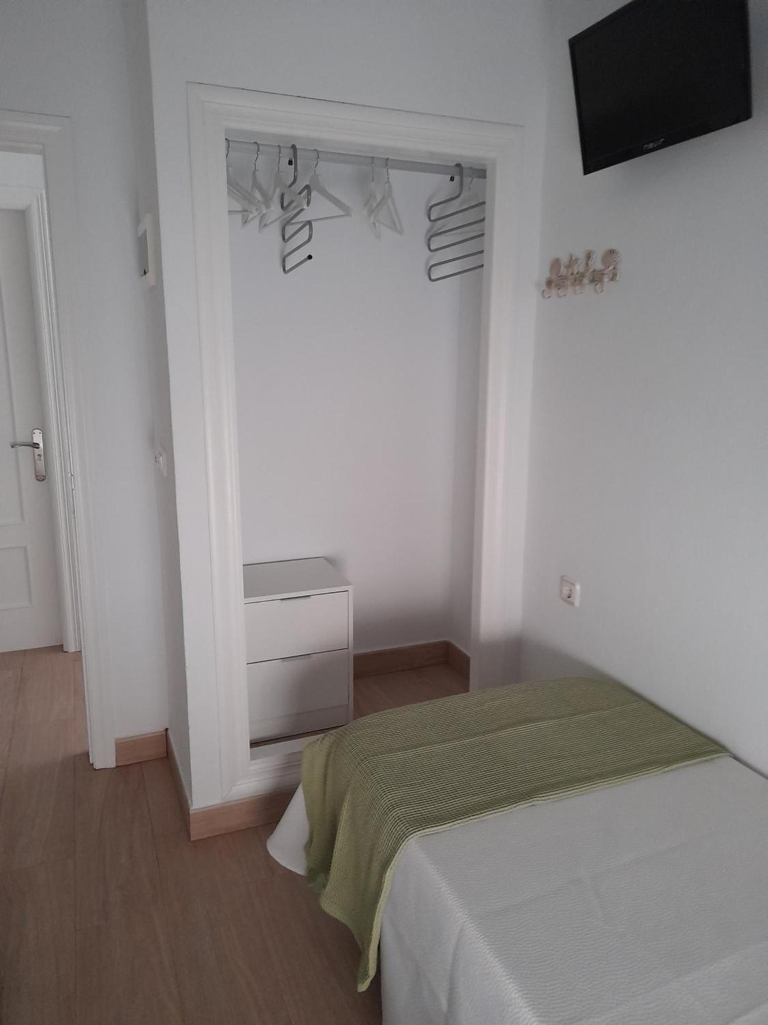 Hostal Casandra - Antiguo Hostal Los Valencianos Конил-де-ла-Фронтера Екстериор снимка