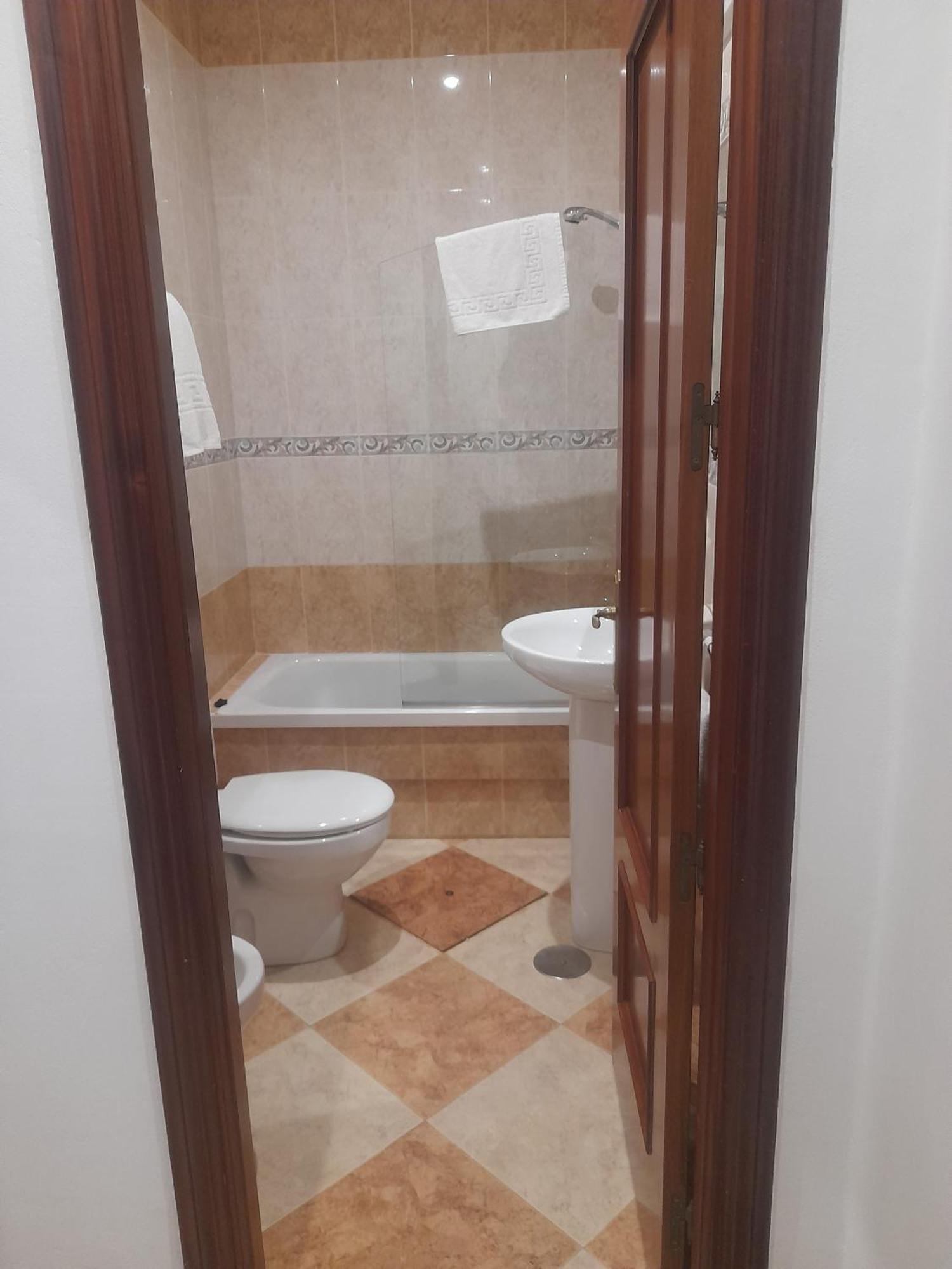 Hostal Casandra - Antiguo Hostal Los Valencianos Конил-де-ла-Фронтера Екстериор снимка